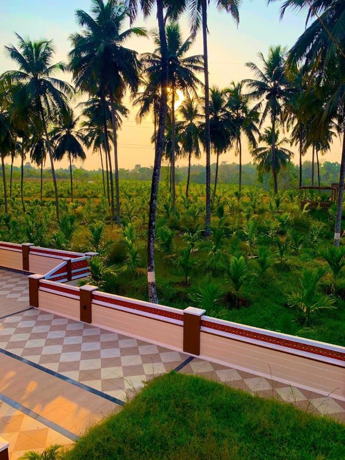 Beautiful Farm House & Villa - Monappa Estate - Top Rated Udupi Buitenkant foto